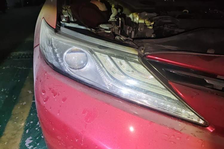 Used Toyota Camry 2018 2.5G Luxury Edition Right Front Headlight