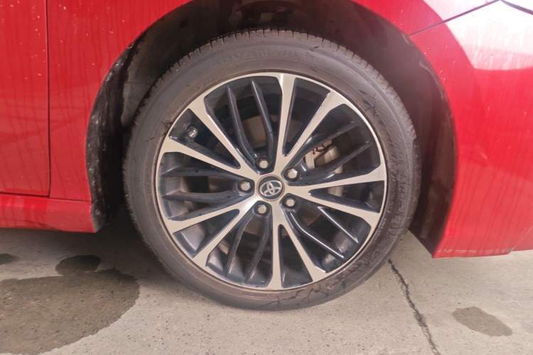 Used Toyota Camry 2018 2.0S FENGSHANG Edition Right Front Wheel Hub