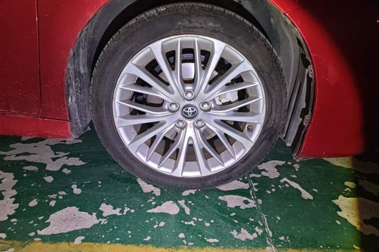 Used Toyota Camry 2018 2.5G Luxury Edition Right Front Wheel Hub