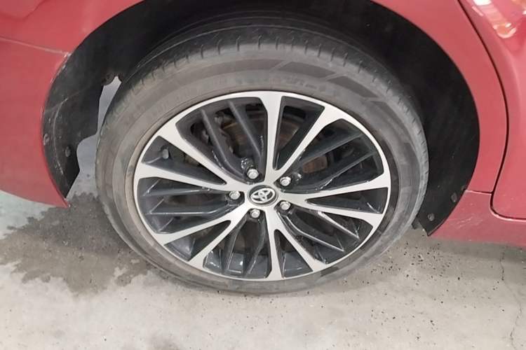 Used Toyota Camry 2018 2.5S Fēngshàng Edition Right Rear Wheel Hub