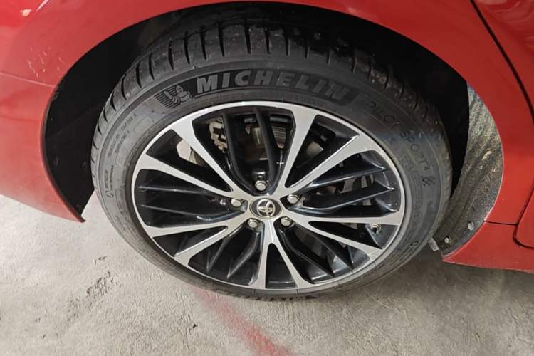 Used Toyota Camry 2018 2.5S Fēngshàng Edition Right Rear Wheel Hub