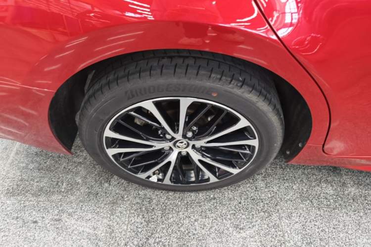 Used Toyota Camry 2018 2.5S Fēngshàng Edition Right Rear Wheel Hub