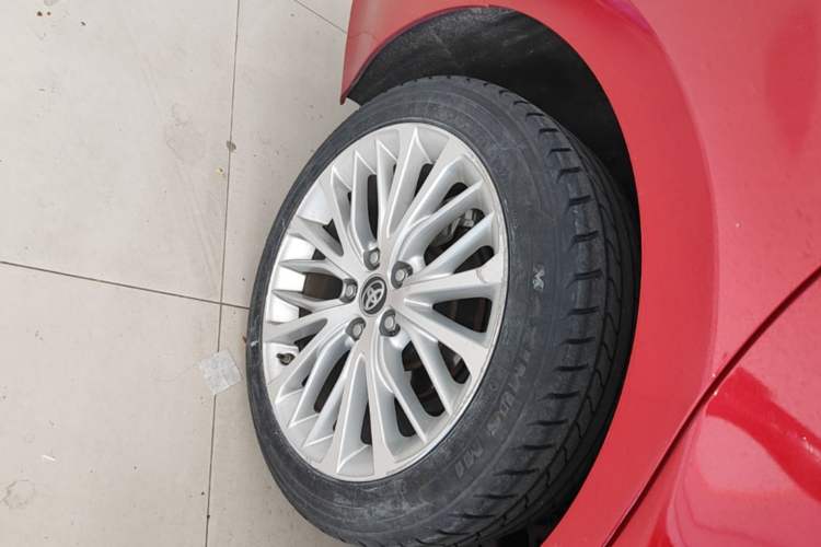Used Toyota Camry 2018 2.5G Luxury Edition Right Rear Wheel Hub