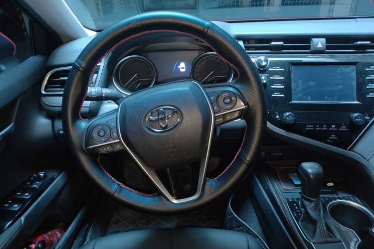 Used Toyota Camry 2018 2.0G Luxury Edition Steering Wheel