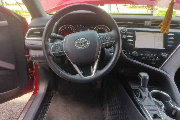 Used Toyota Camry 2018 2.0S FENGSHANG Edition Steering Wheel
