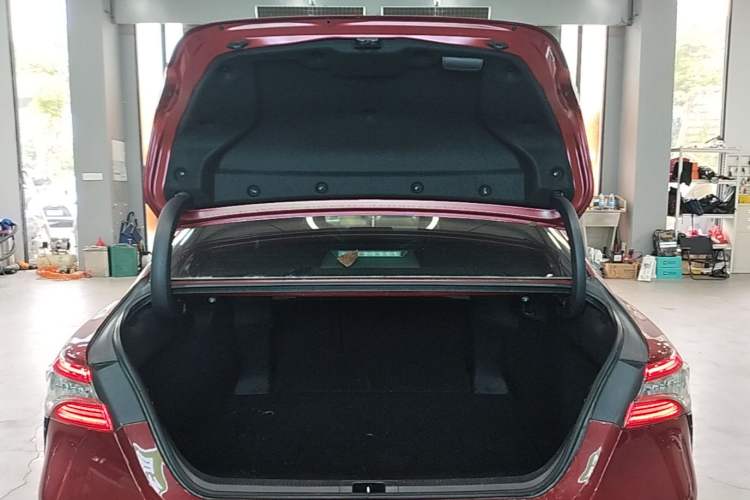 Used Toyota Camry 2018 2.5S Fēngshàng Edition Trunk
