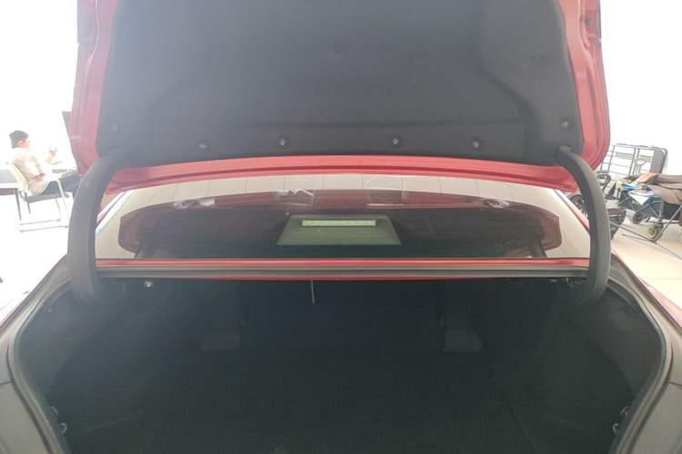 Used Toyota Camry 2018 2.5G Luxury Edition Trunk