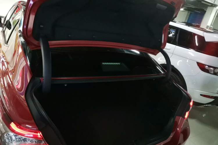 Used Toyota Camry 2018 2.5S Fēngshàng Edition Trunk