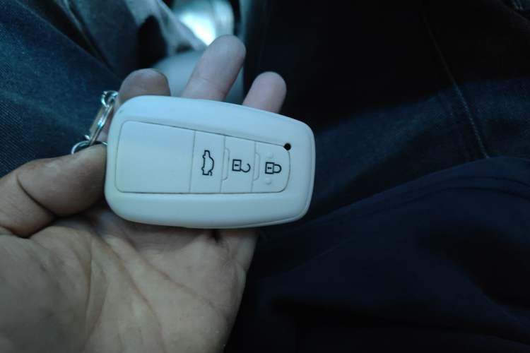Used Toyota Camry 2018 2.0G Luxury Edition Vehicle Key