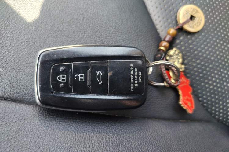 Used Toyota Camry 2018 2.5S Fēngshàng Edition Vehicle Key