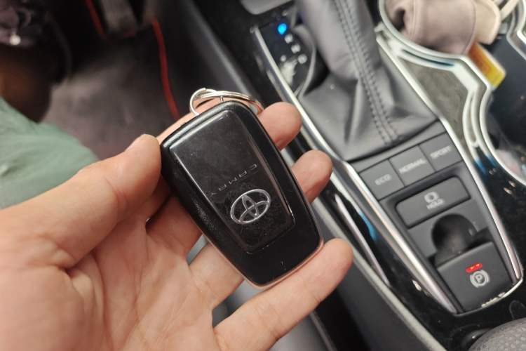Used Toyota Camry 2018 2.5S Fēngshàng Edition Vehicle Key