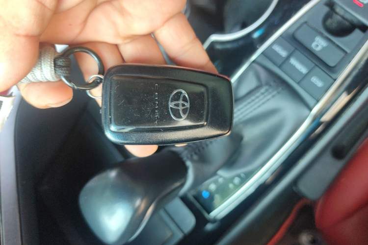 Used Toyota Camry 2018 2.5S Fēngshàng Edition Vehicle Key