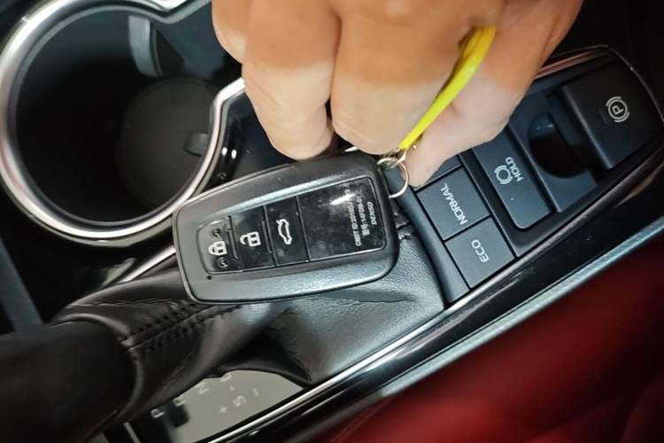 Used Toyota Camry 2018 2.5S Fēngshàng Edition Vehicle Key