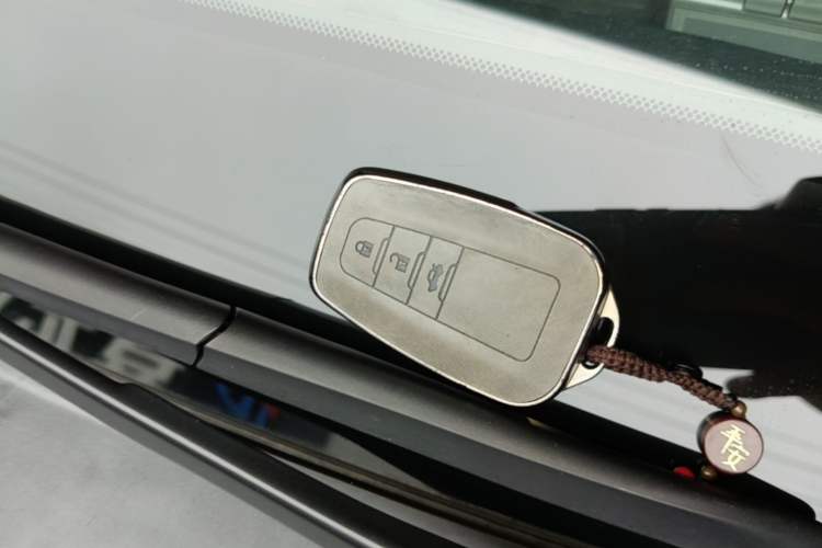 Used Toyota Camry 2018 2.0S FENGSHANG Edition Vehicle Key
