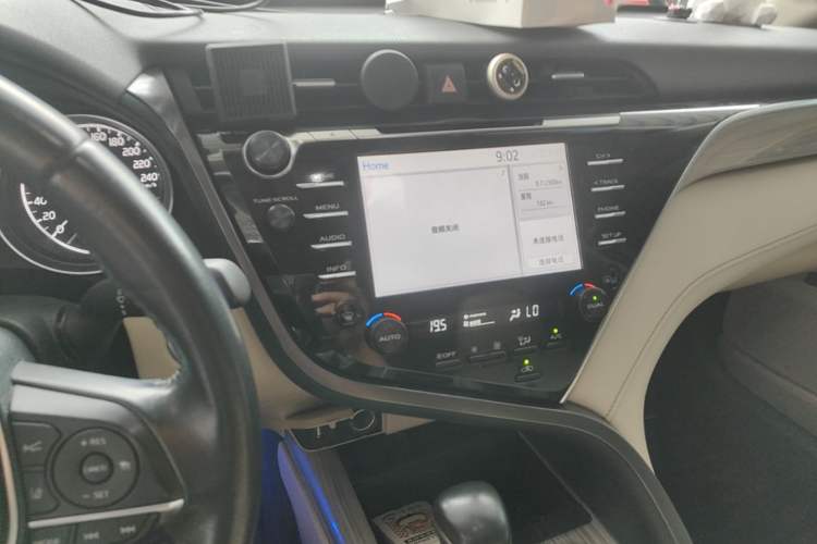 Used Toyota Camry 2018 Dual-Engine 2.5 HG Luxury Edition Audio And AC Panel