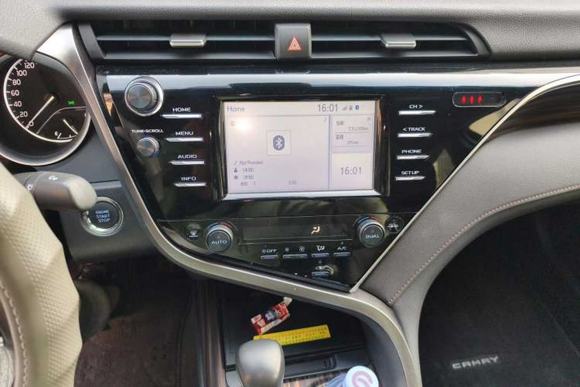 Used Toyota Camry 2018 2.0G Luxury Edition Audio And AC Panel