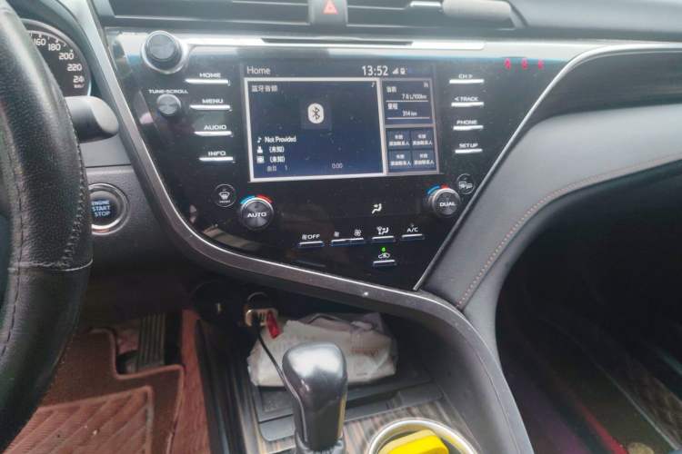 Used Toyota Camry 2018 2.5G Luxury Edition Audio And AC Panel