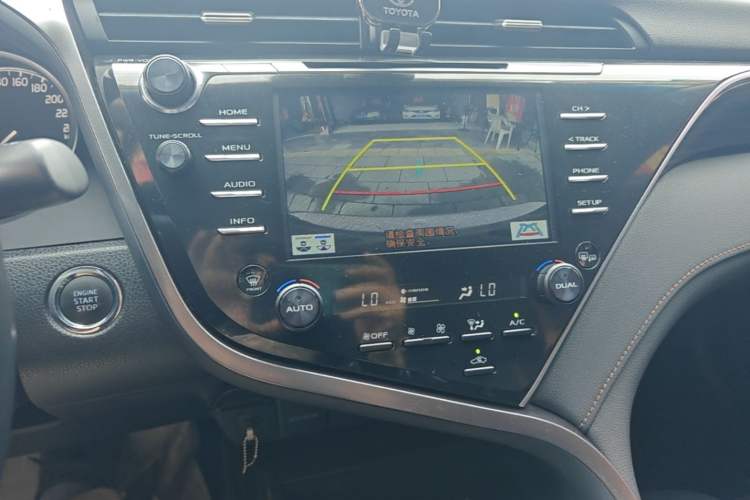 Used Toyota Camry 2018 2.5G Luxury Edition Audio And AC Panel