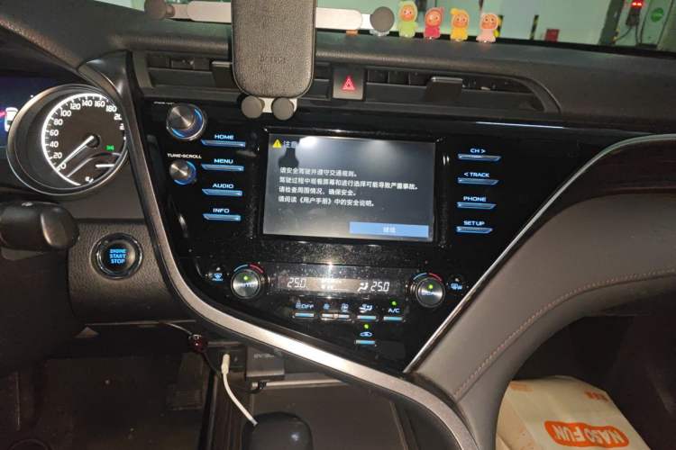 Used Toyota Camry 2018 2.0G Luxury Edition Audio And AC Panel
