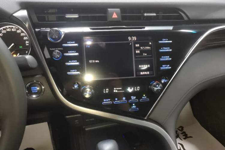 Used Toyota Camry 2018 2.5G Luxury Edition Audio And AC Panel