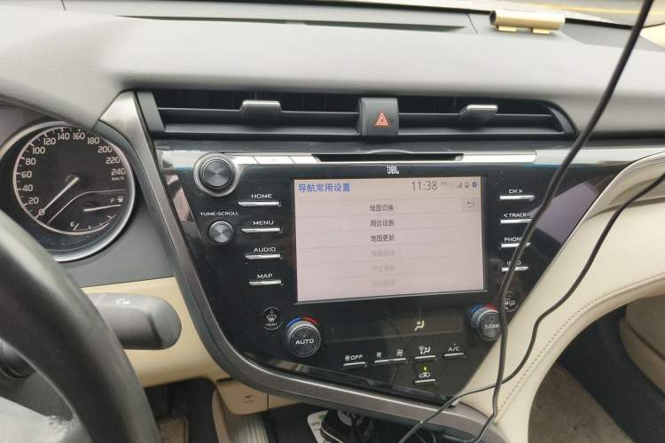 Used Toyota Camry 2018 Dual-Engine 2.5HQ Flagship Edition Audio And AC Panel