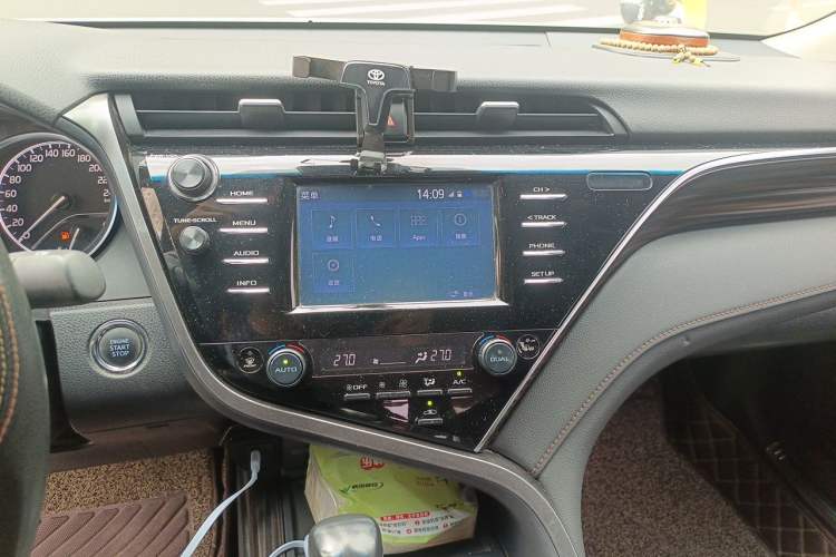 Used Toyota Camry 2018 2.0G Luxury Edition Audio And AC Panel