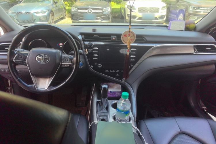 Used Toyota Camry 2018 Dual-Engine 2.5 HG Luxury Edition Center Console