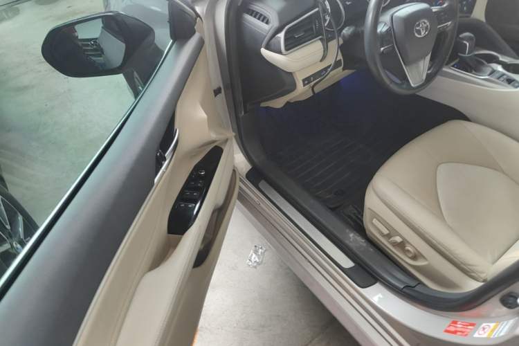 Used Toyota Camry 2018 Dual-Engine 2.5 HG Luxury Edition Driver Seat