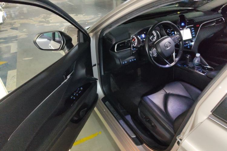 Used Toyota Camry 2018 2.5G Luxury Edition Driver Seat