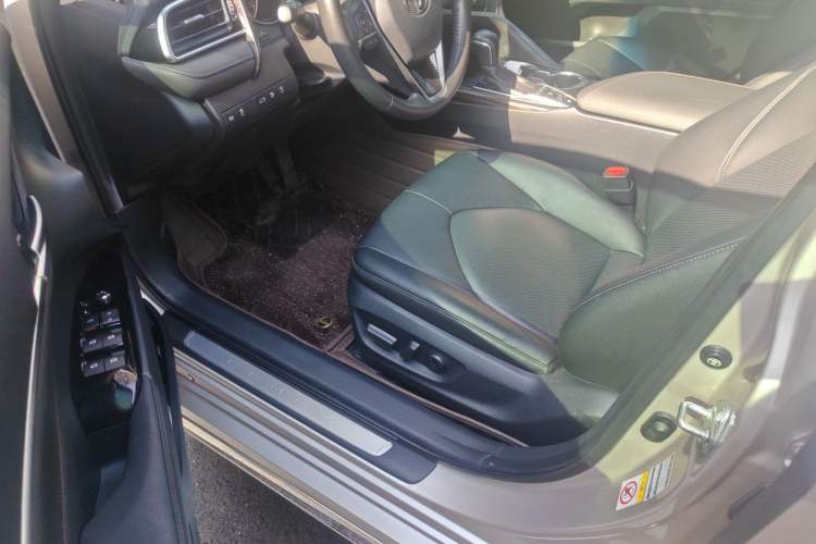 Used Toyota Camry 2018 2.5G Luxury Edition Driver Seat
