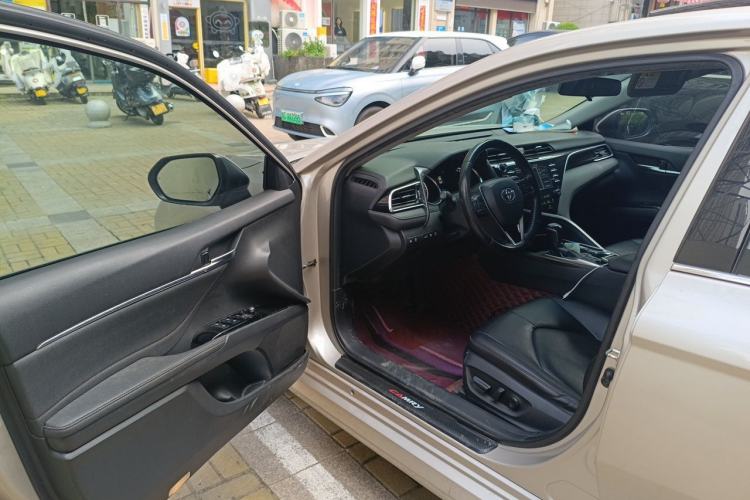 Used Toyota Camry 2018 2.5G Luxury Edition Driver Seat