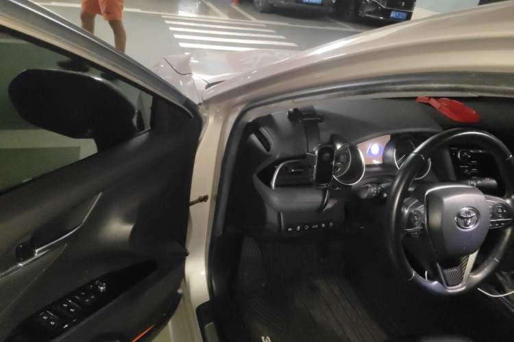 Used Toyota Camry 2018 2.5G Luxury Edition Driver Seat