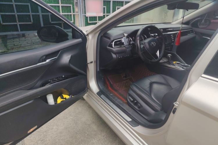 Used Toyota Camry 2018 2.5G Luxury Edition Driver Seat
