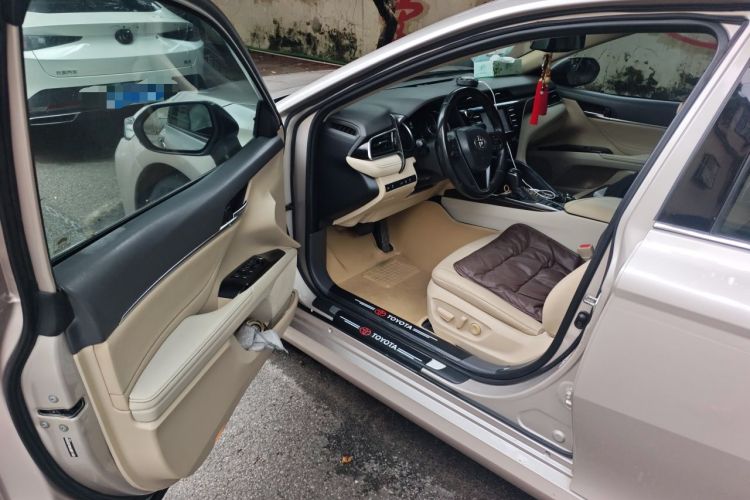 Used Toyota Camry 2018 2.0G Luxury Edition Driver Seat