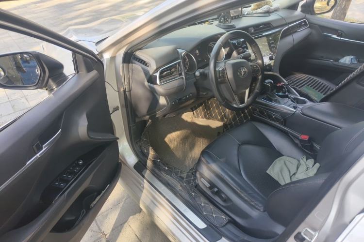 Used Toyota Camry 2018 2.5G Luxury Edition Driver Seat