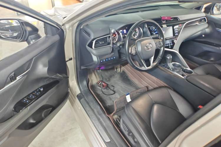 Used Toyota Camry 2018 2.0G Luxury Edition Driver Seat