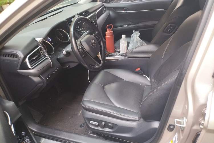 Used Toyota Camry 2018 2.5G Luxury Edition Driver Seat