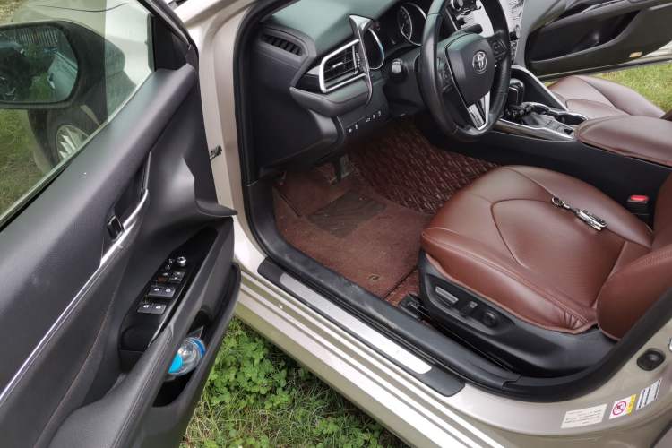 Used Toyota Camry 2018 2.5G Luxury Edition Driver Seat