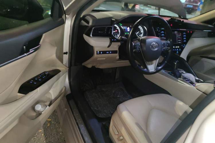Used Toyota Camry 2018 Dual-Engine 2.5 HG Luxury Edition Driver Seat