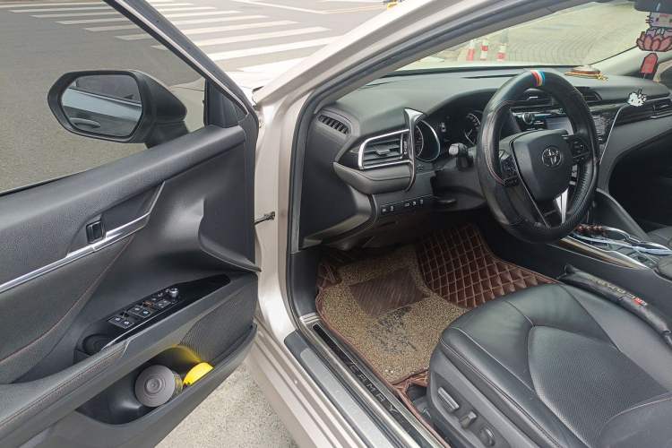 Used Toyota Camry 2018 2.0G Luxury Edition Driver Seat