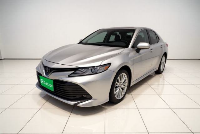 Ojetý Toyota Camry 2018 2.5G Luxury Edition