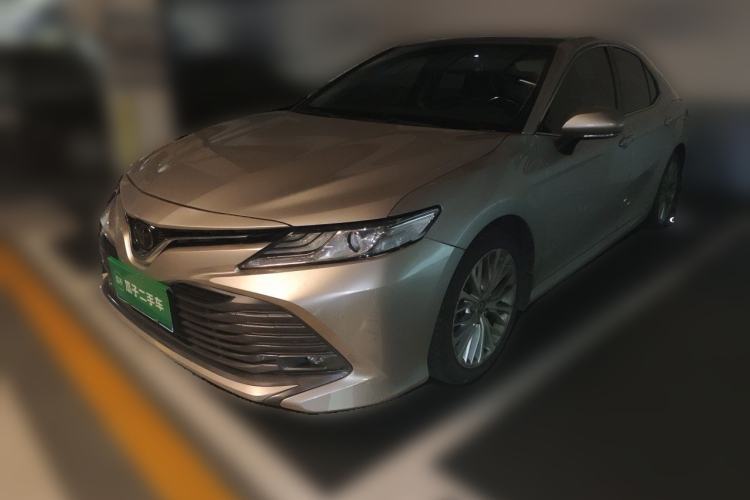 Used Toyota Camry 2018 2.5G Luxury Edition Guazi used car, China used car export, Used car for sale, Used cars, Cheapest cars for sale