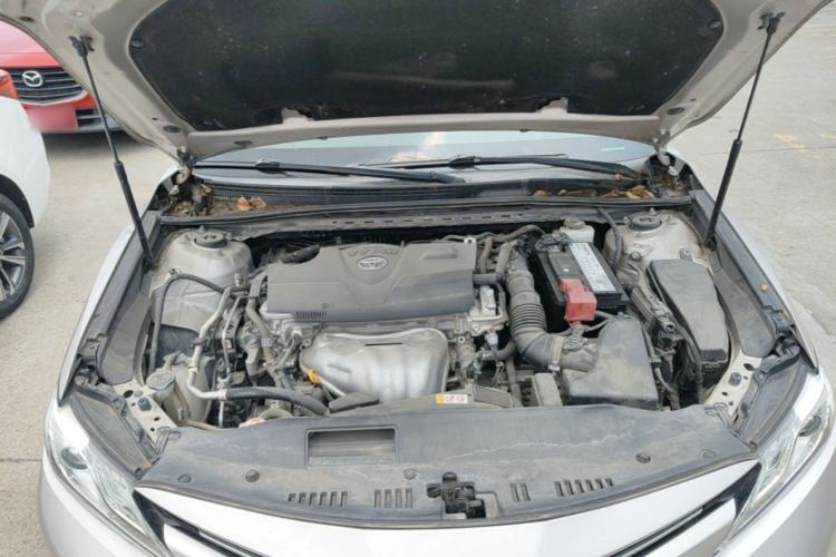 Used Toyota Camry 2018 2.0G Luxury Edition Engine Bay