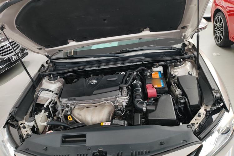Used Toyota Camry 2018 2.0G Luxury Edition Engine Bay