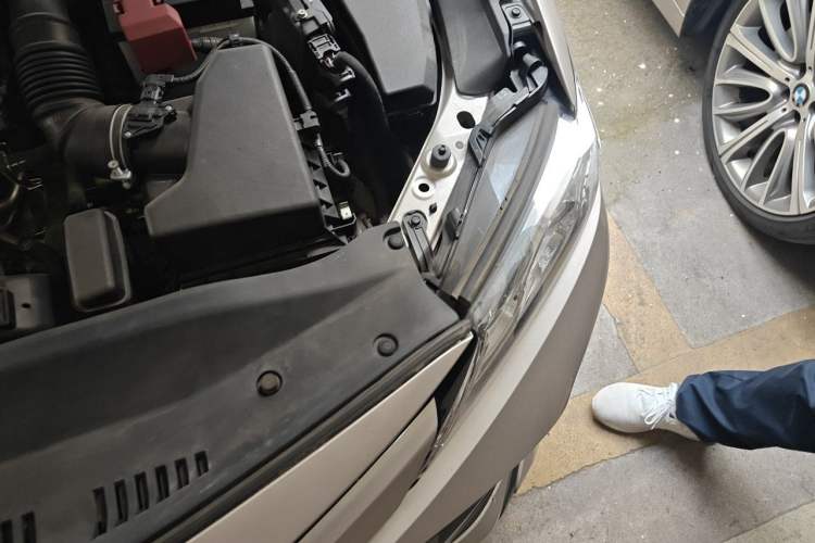 Used Toyota Camry 2018 2.0G Luxury Edition Engine Bay Left