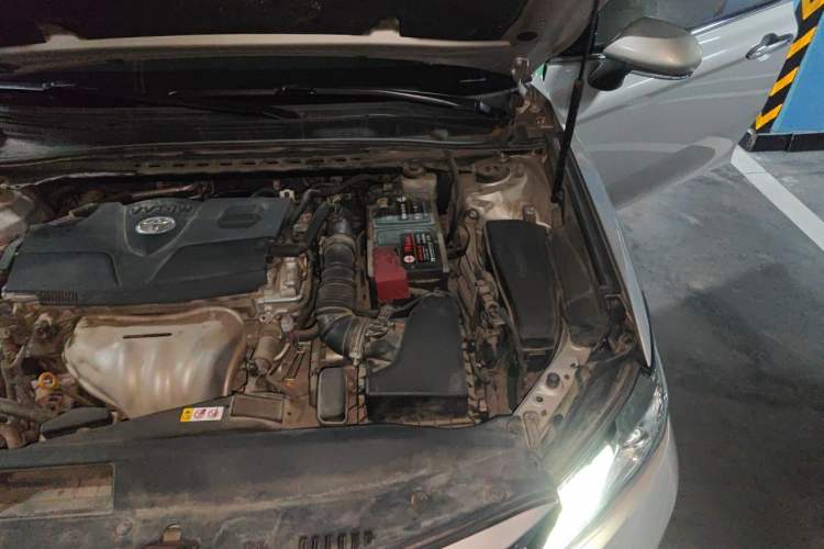 Used Toyota Camry 2018 2.0G Luxury Edition Engine Bay Left