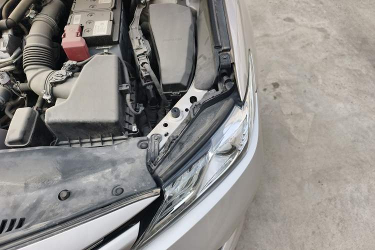 Used Toyota Camry 2018 2.0G Luxury Edition Engine Bay Left