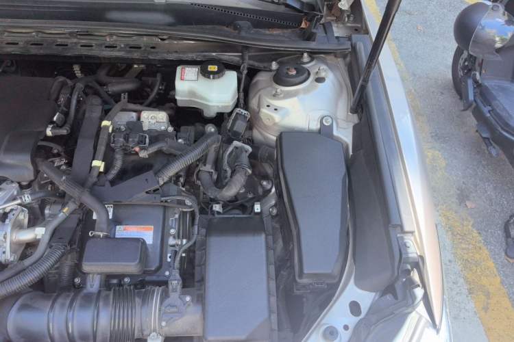 Used Toyota Camry 2018 Dual-Engine 2.5 HG Luxury Edition Engine Bay Left