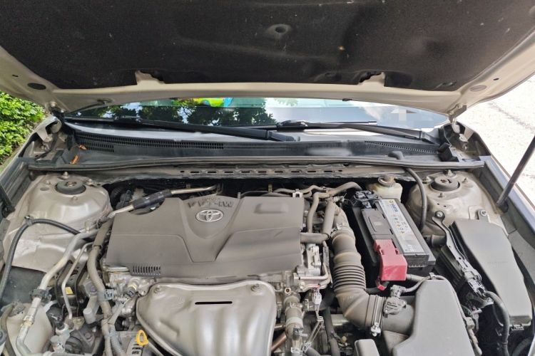 Used Toyota Camry 2018 2.0G Luxury Edition Engine Bay