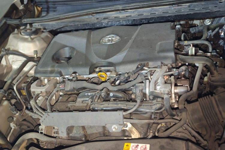Used Toyota Camry 2018 2.5G Luxury Edition Engine Bay Right